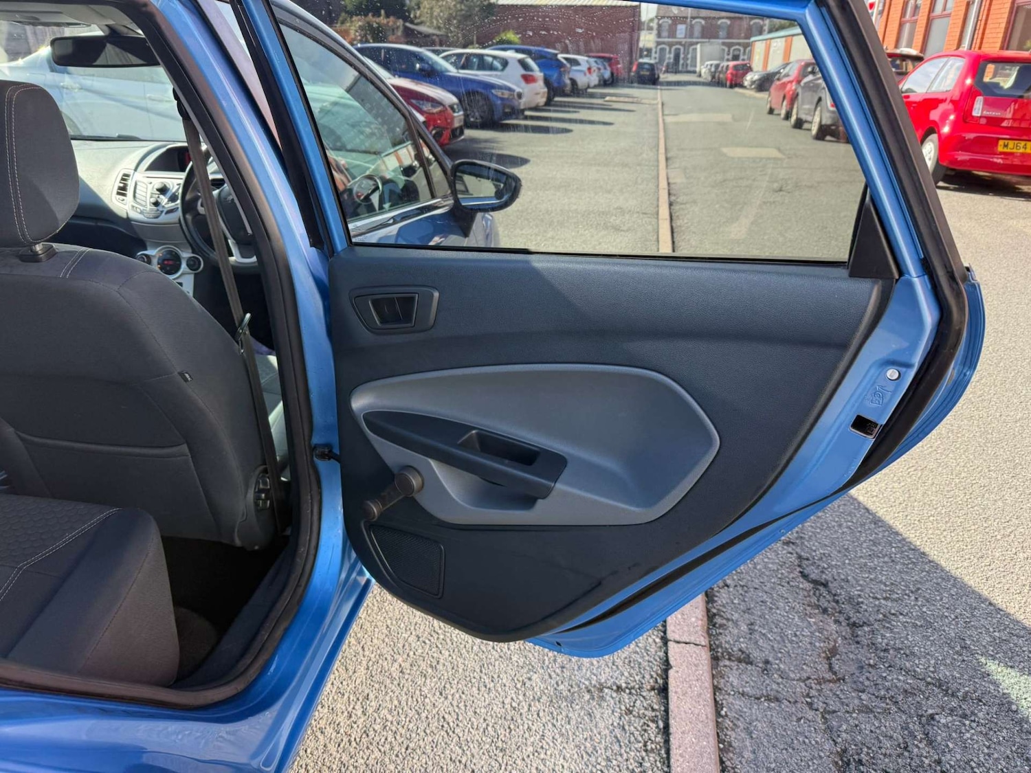 Used Ford Fiesta 2010 for sale - 76362952: Photo 28