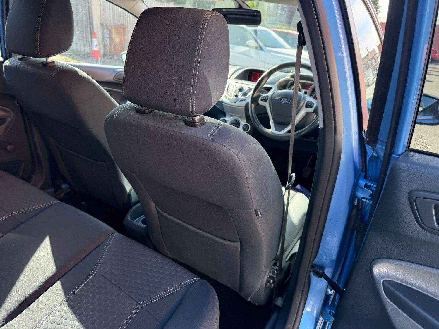 Used Ford Fiesta 2010 for sale - 76362952: Photo 30