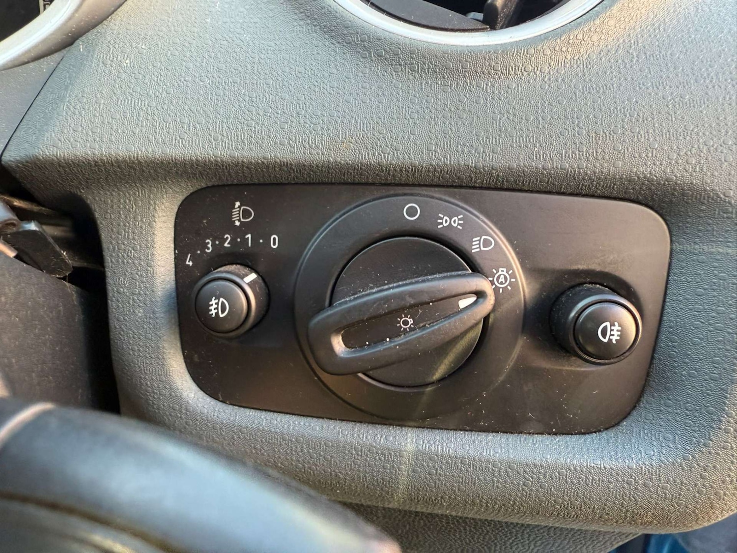Used Ford Fiesta 2010 for sale - 76362952: Photo 31