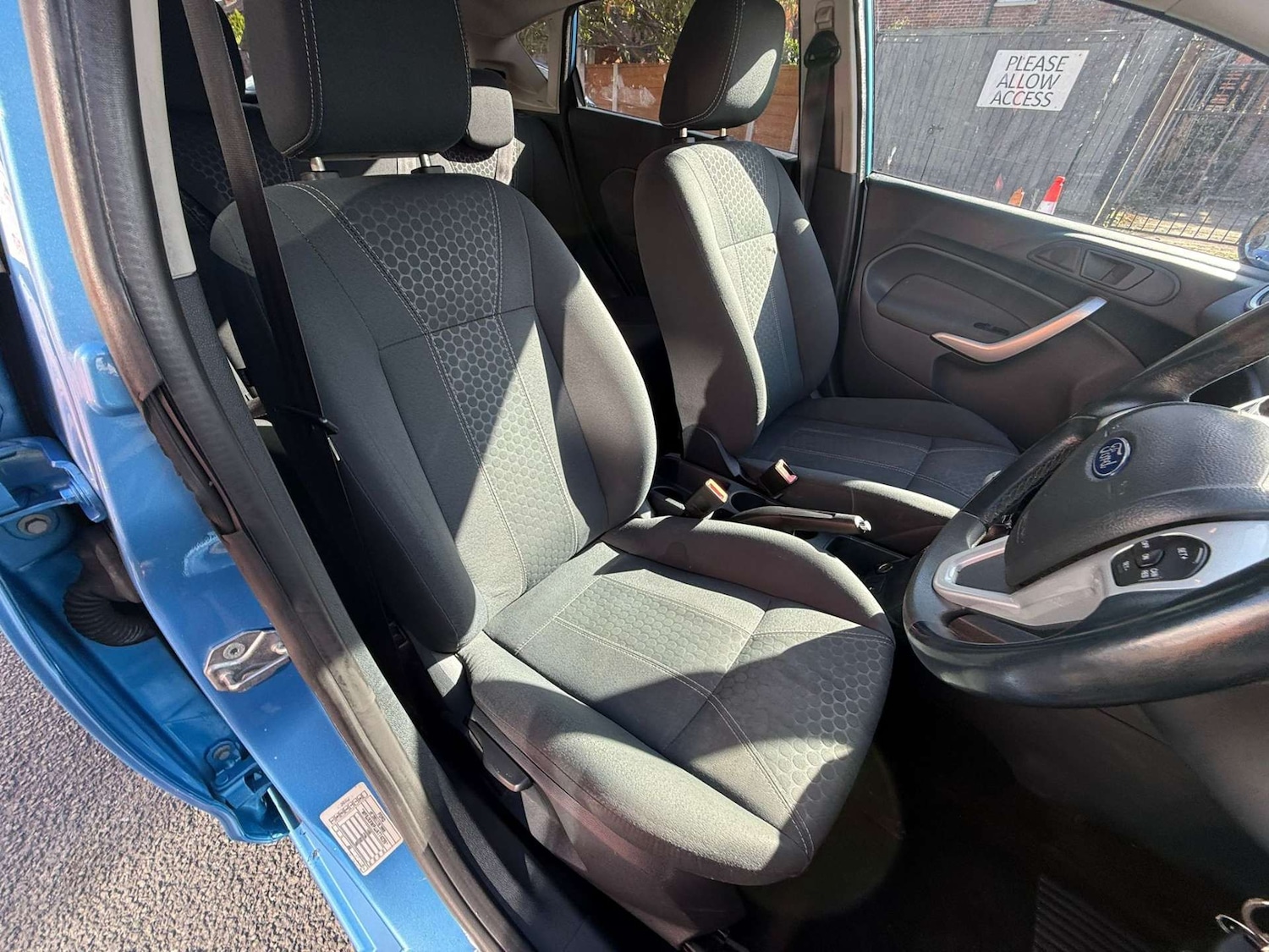 Used Ford Fiesta 2010 for sale - 76362952: Photo 33