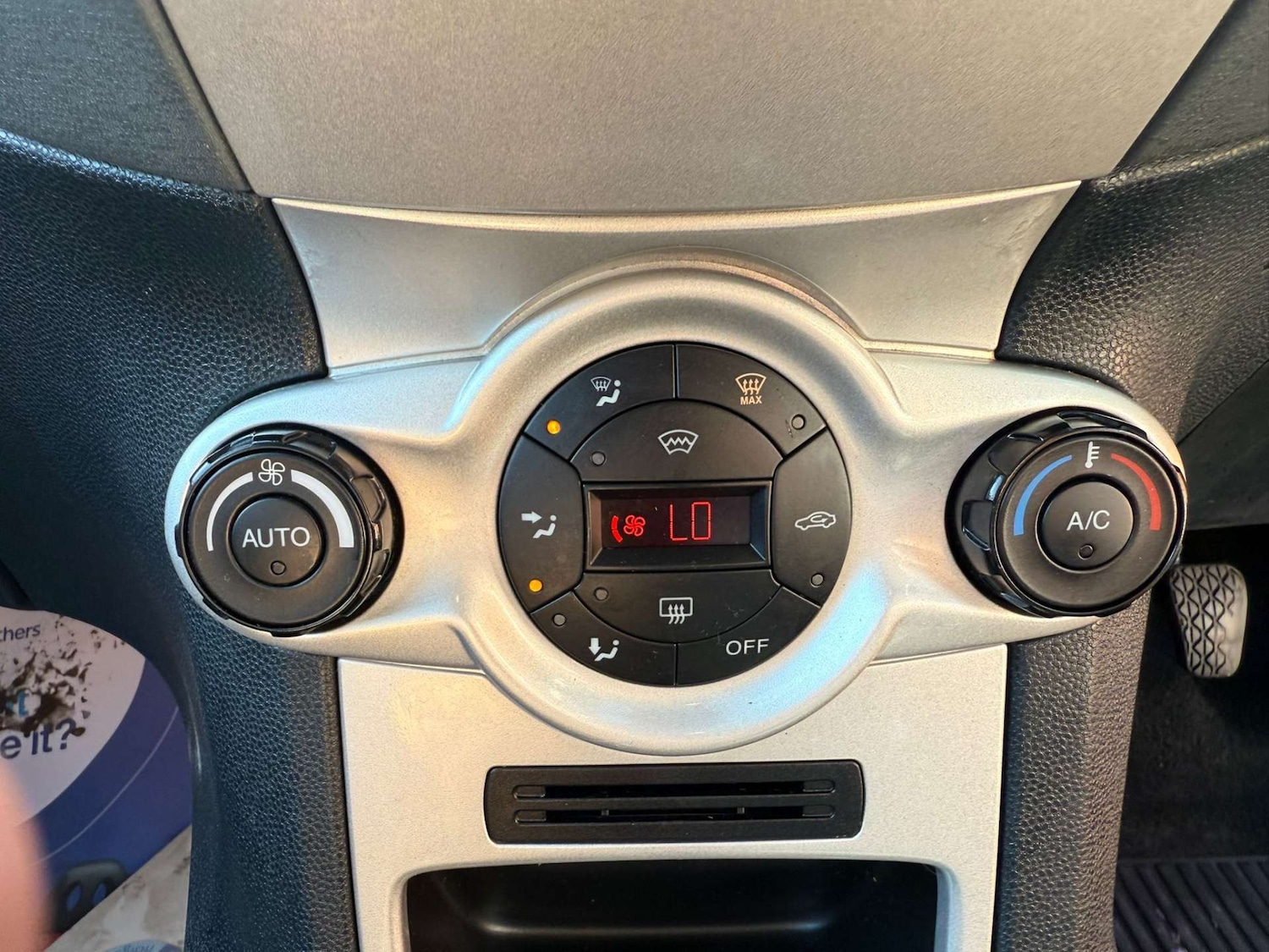 Used Ford Fiesta 2010 for sale - 76362952: Photo 38