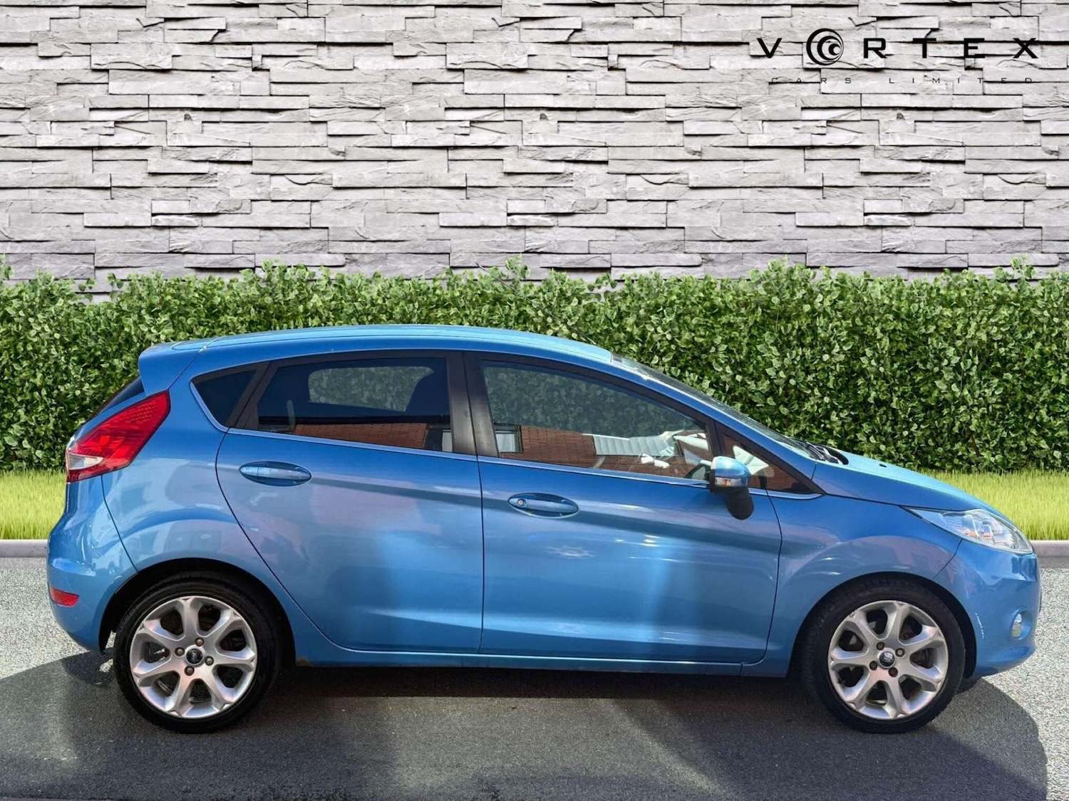Used Ford Fiesta 2010 for sale - 76362952: Photo 8