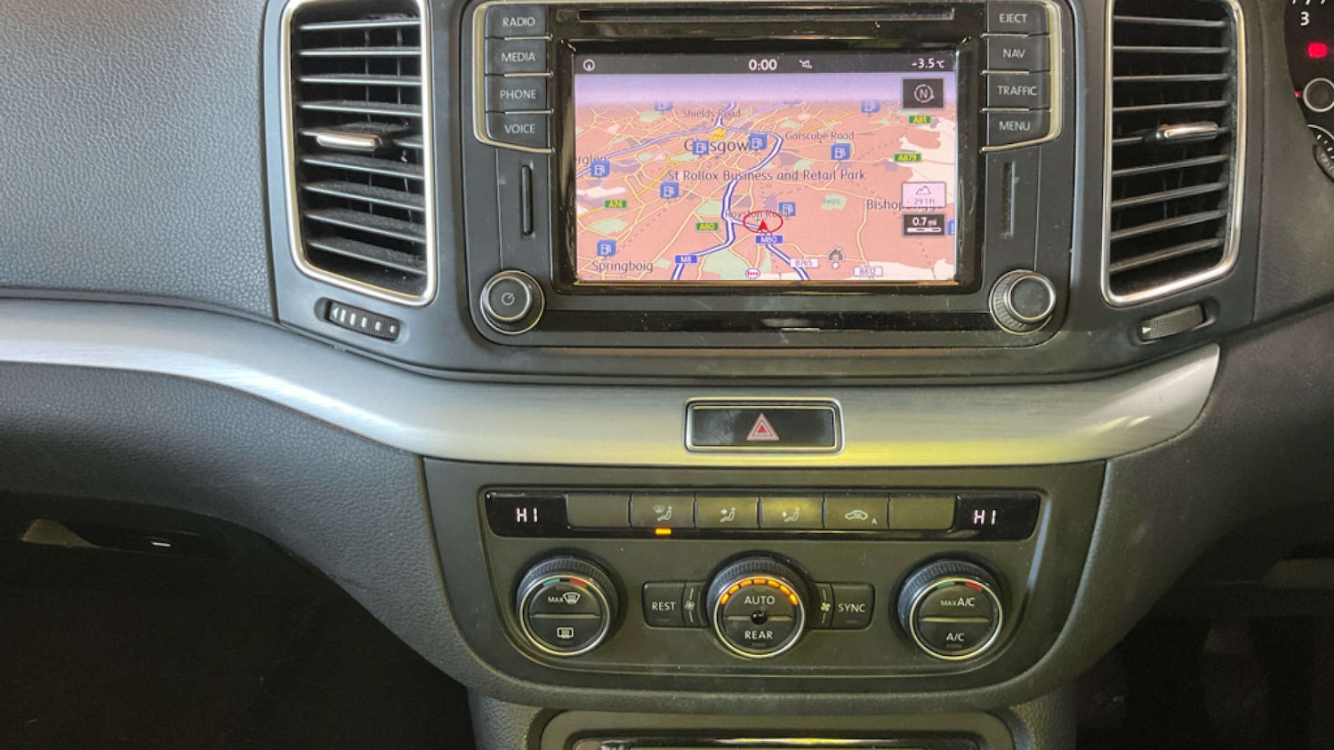 Used Volkswagen Sharan 2015 for sale - 77115865: Photo 11