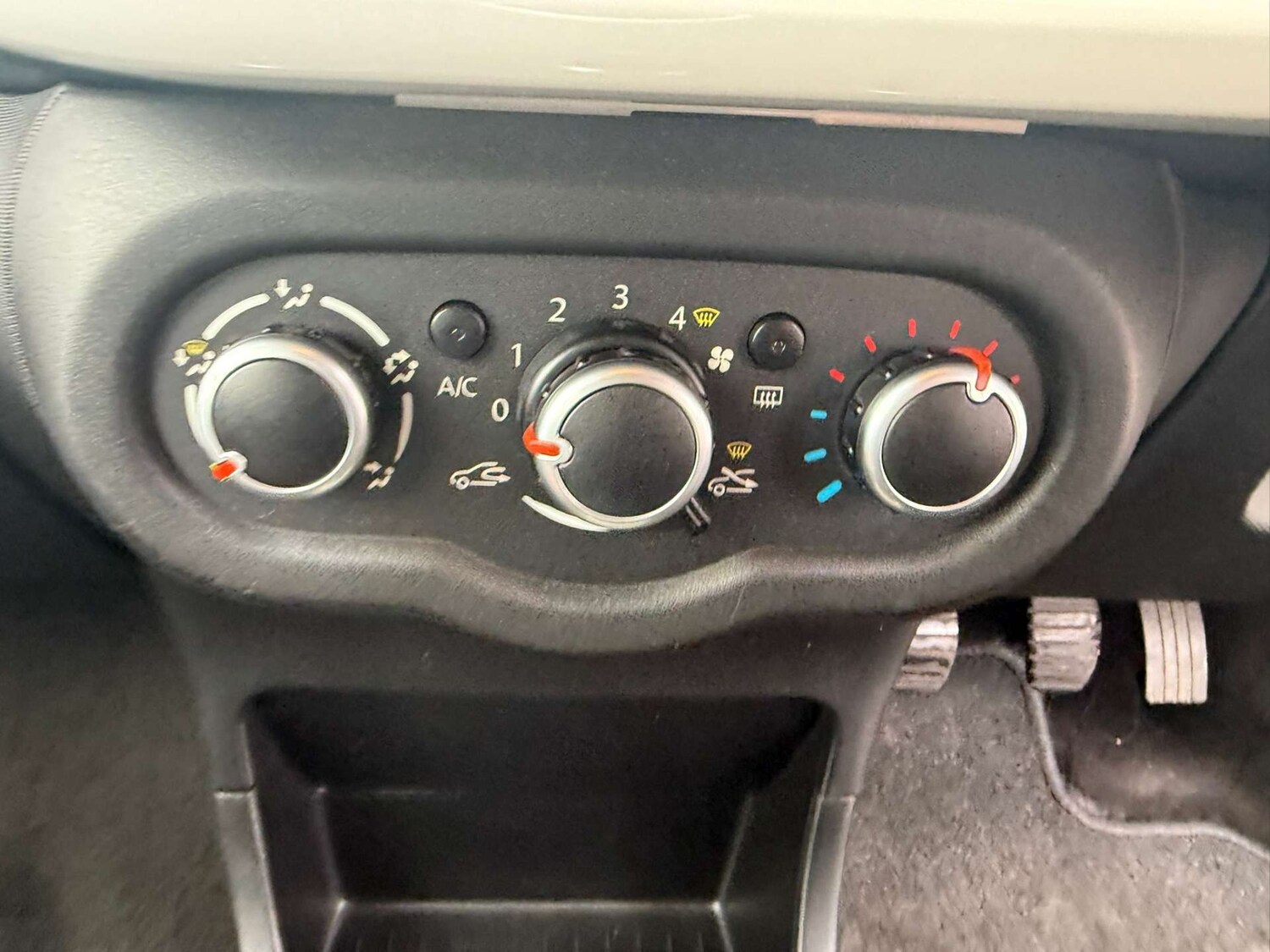 Used Renault Twingo 2015 for sale - 76362954: Photo 40
