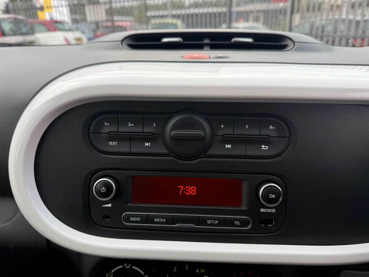 Used Renault Twingo 2015 for sale - 76362954: Photo 41