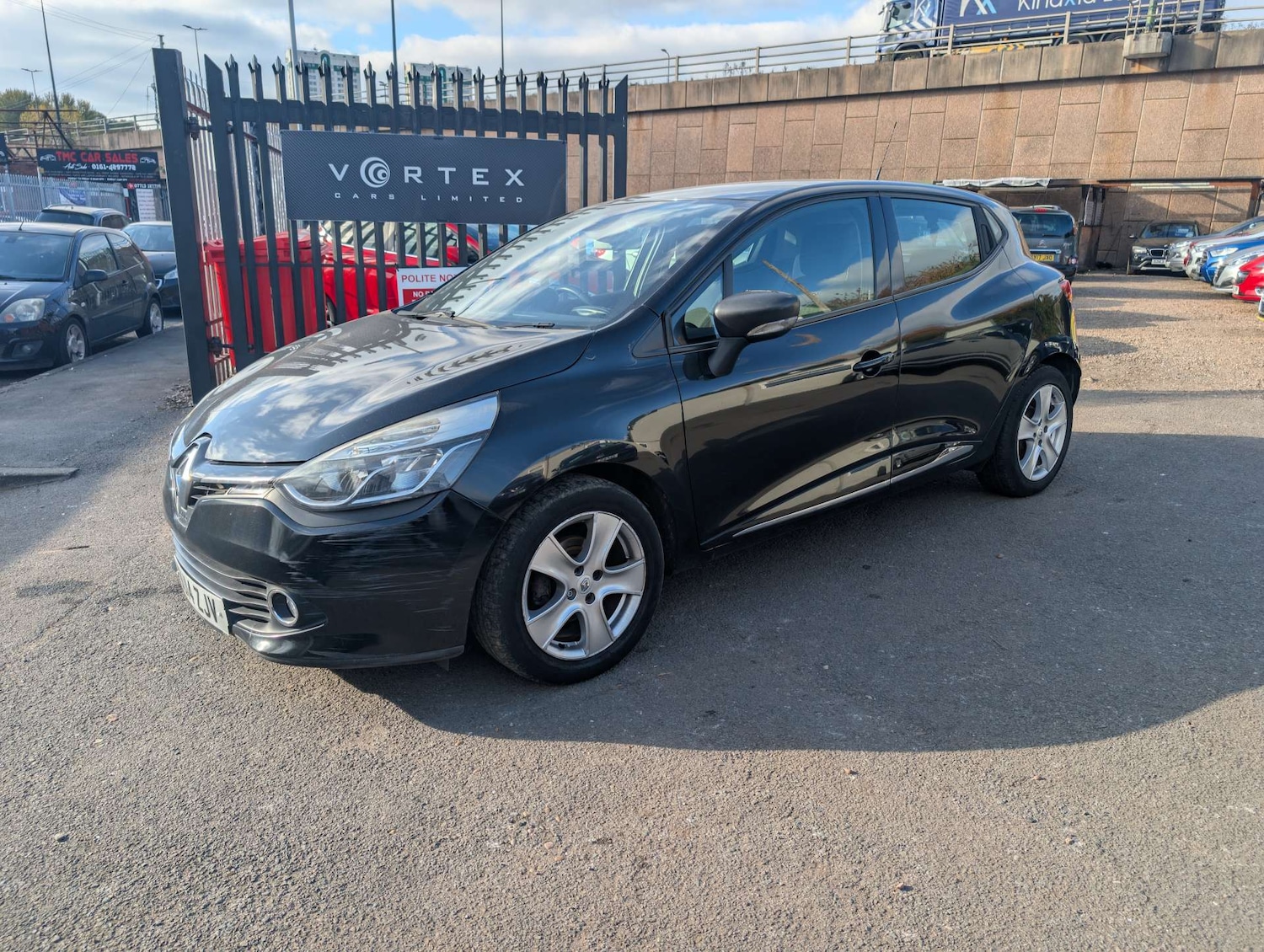 Used Renault Clio 2014 for sale - 76362943: Photo 4