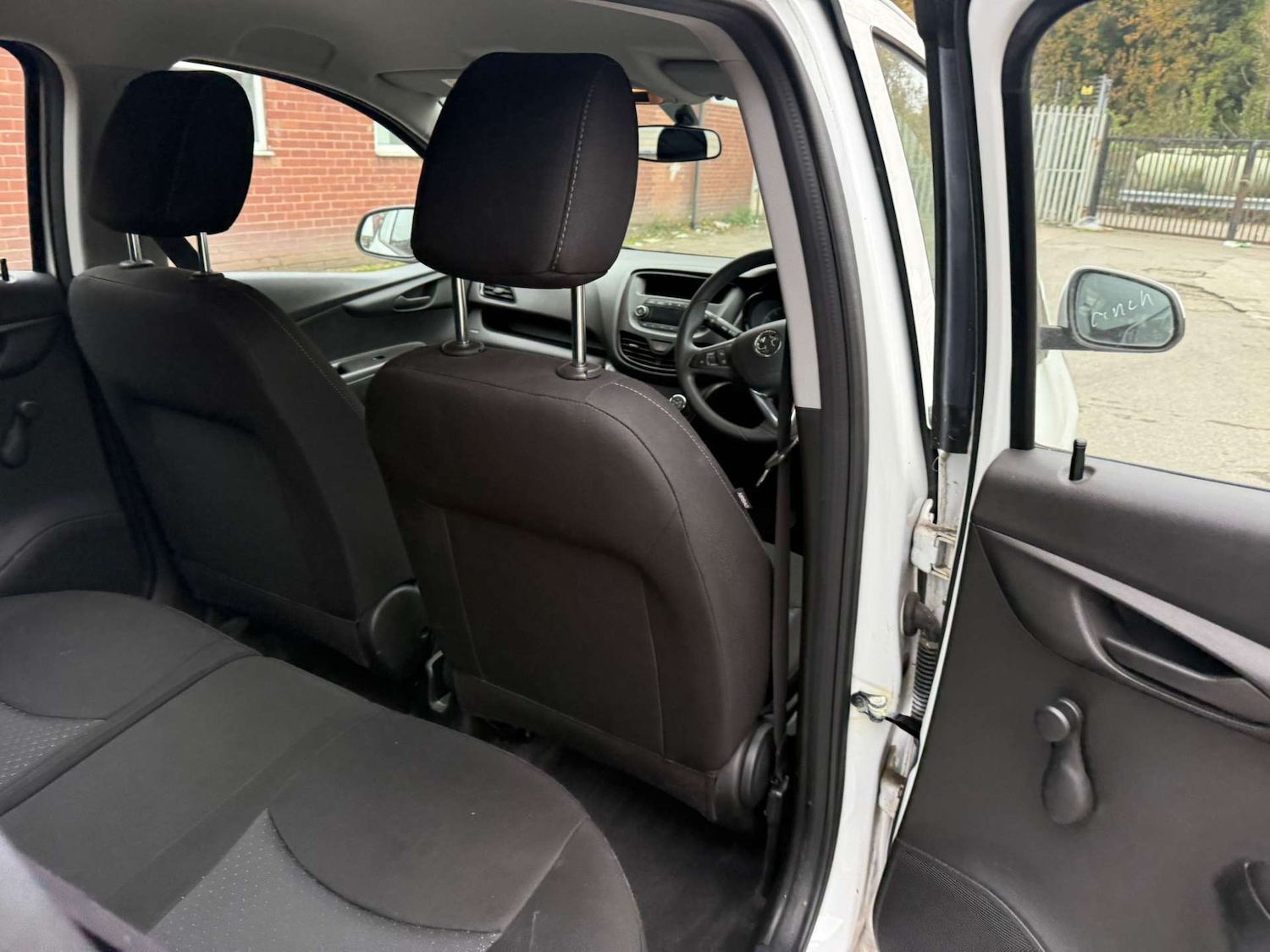 Used Vauxhall Viva 2017 for sale - 76362944: Photo 10