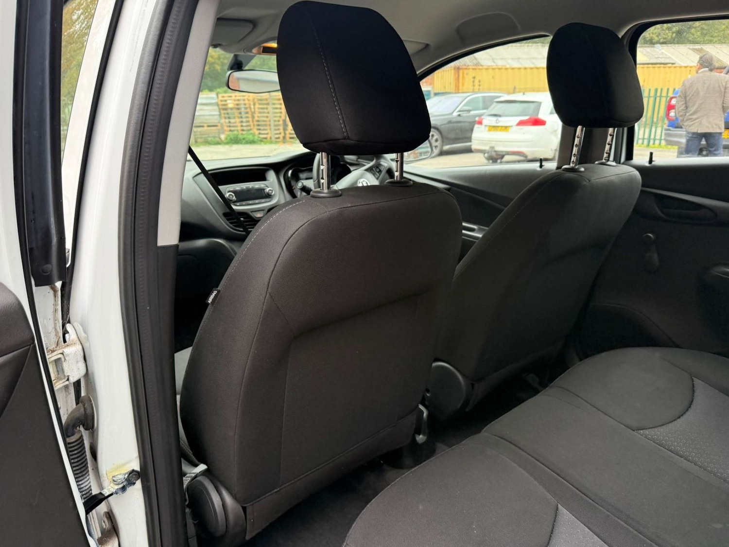 Used Vauxhall Viva 2017 for sale - 76362944: Photo 16