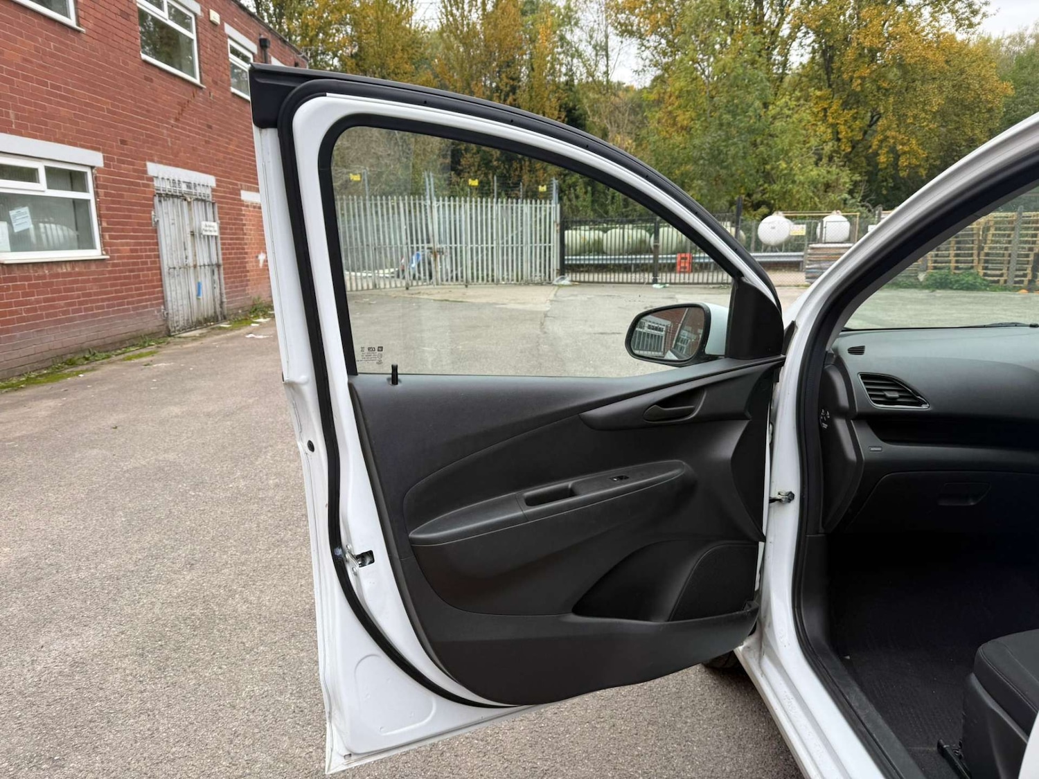Used Vauxhall Viva 2017 for sale - 76362944: Photo 29