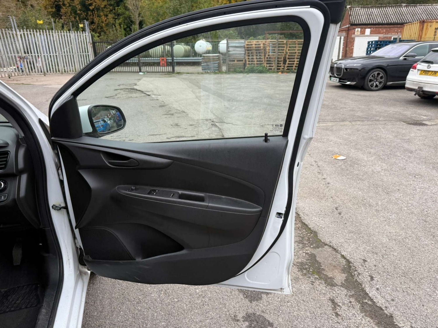 Used Vauxhall Viva 2017 for sale - 76362944: Photo 34