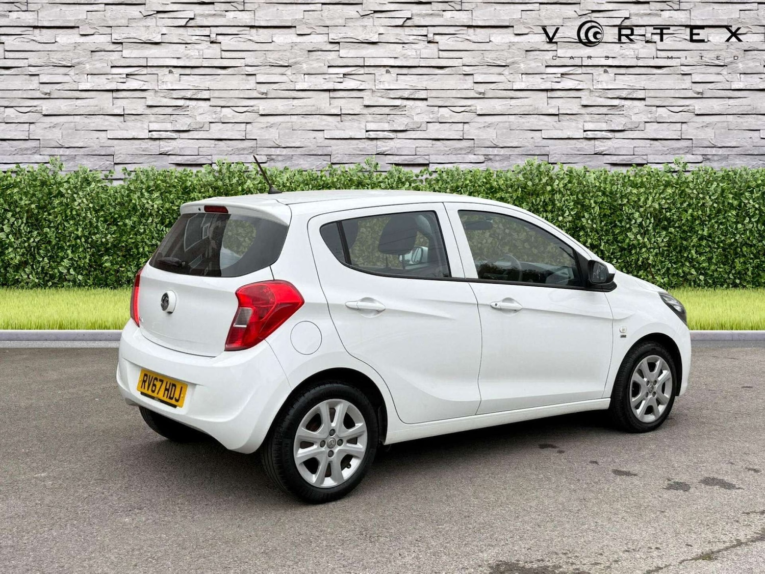 Used Vauxhall Viva 2017 for sale - 76362944: Photo 4