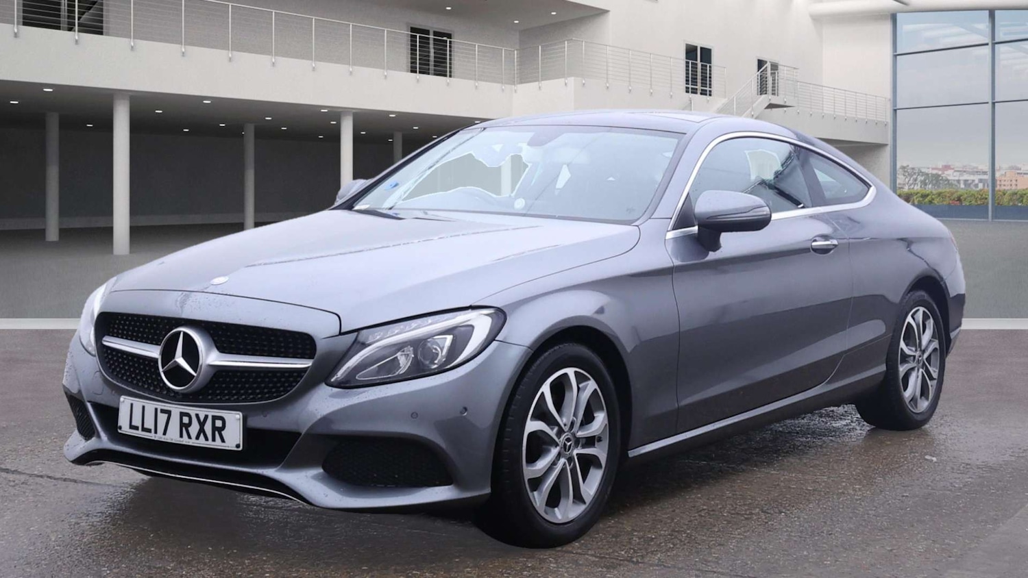 Used Mercedes-Benz C Class 2017 for sale - 76362946: Photo 2