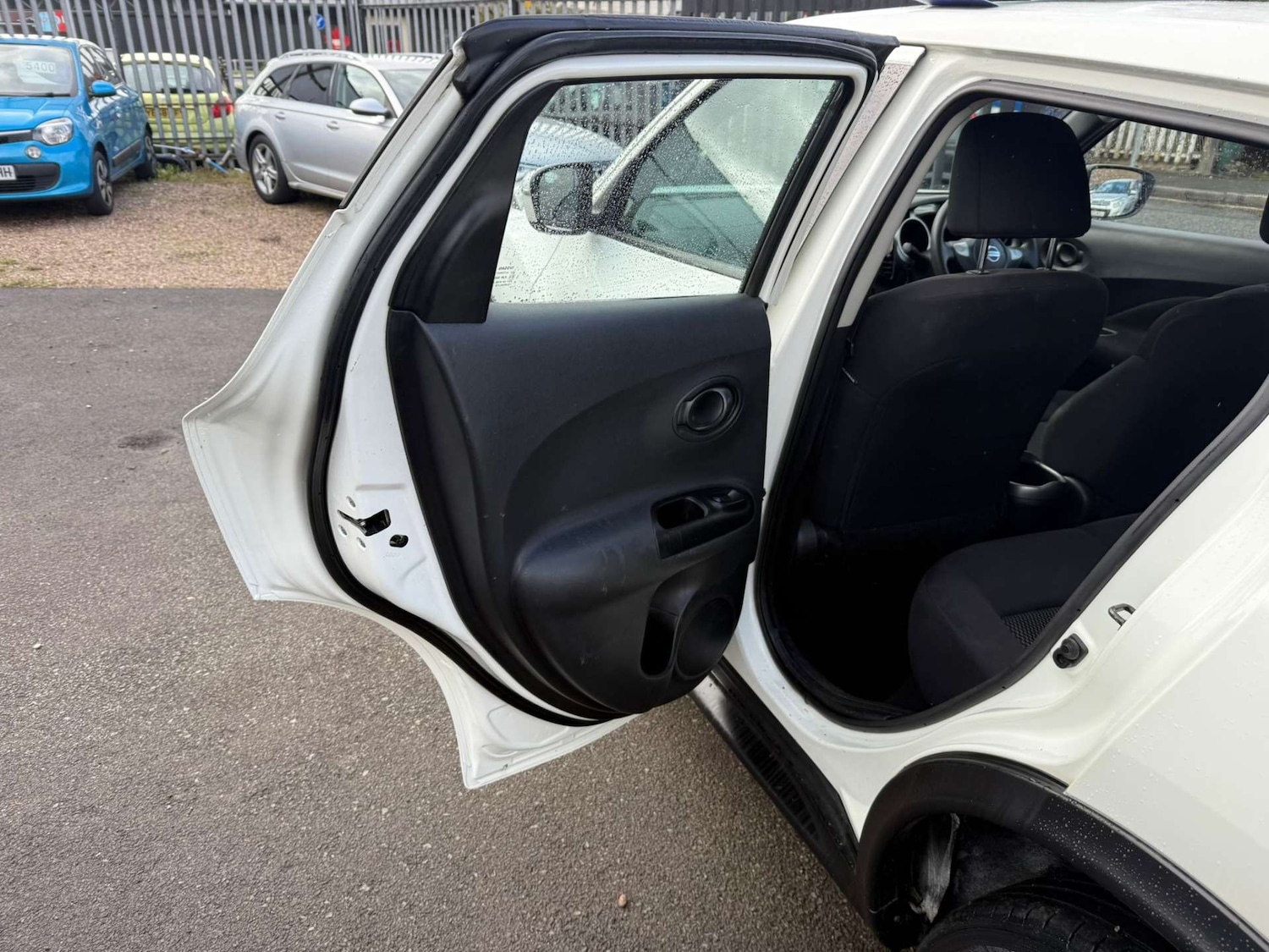 Used Nissan Juke 2015 for sale - 76362919: Photo 22