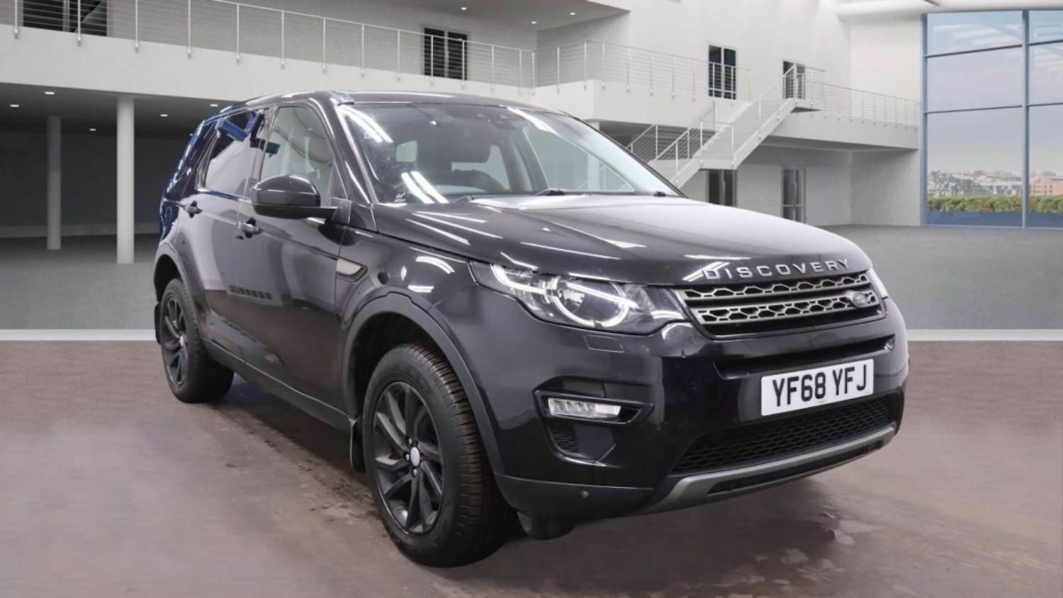 Used Land Rover Discovery Sport 2018 for sale - 76894408: Photo 1