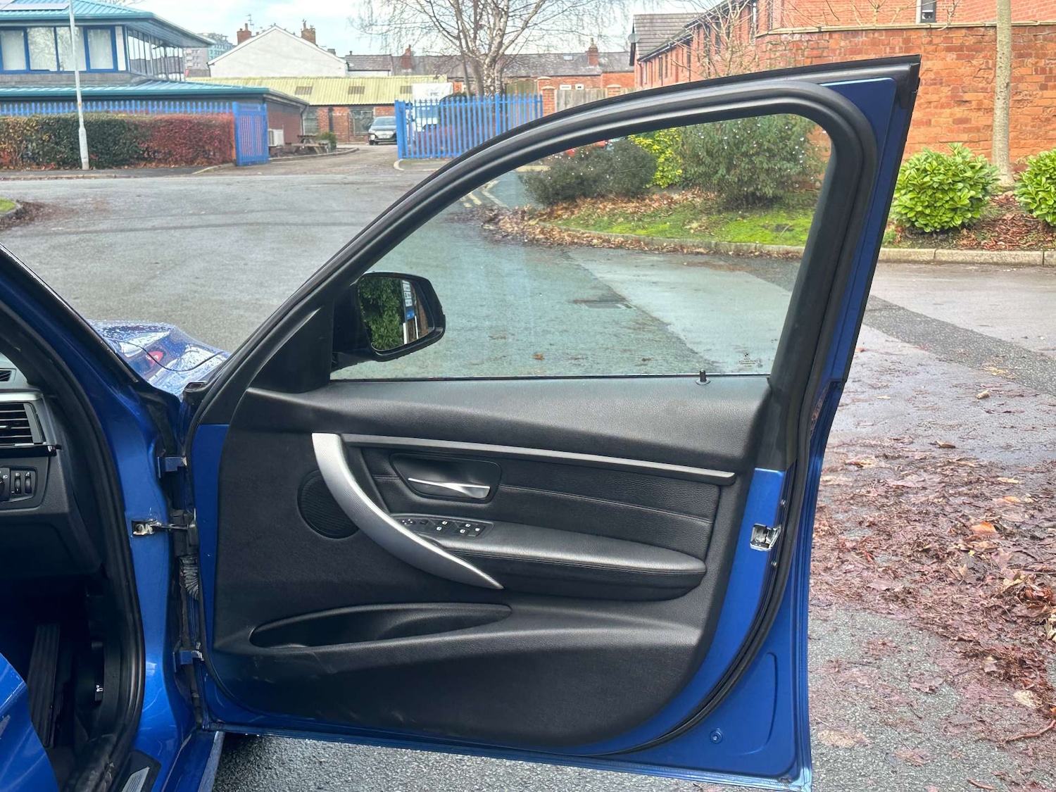 Used BMW 3 Series 2012 for sale - 76921237: Photo 37