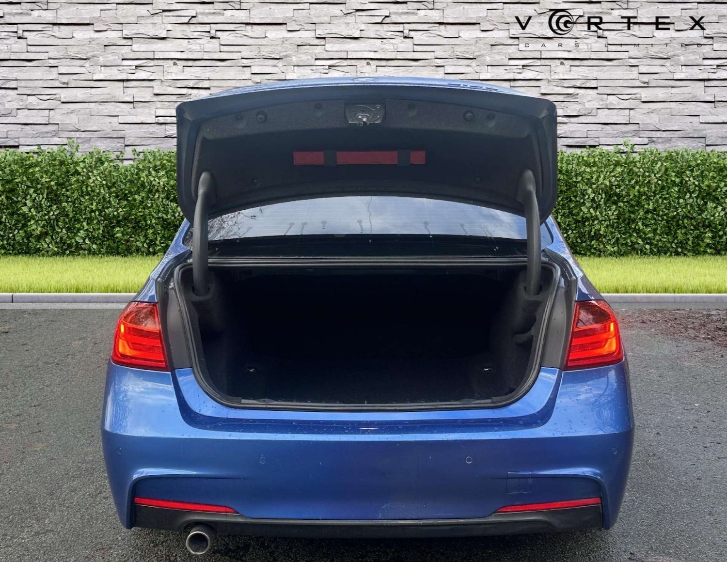 Used BMW 3 Series 2012 for sale - 76921237: Photo 8