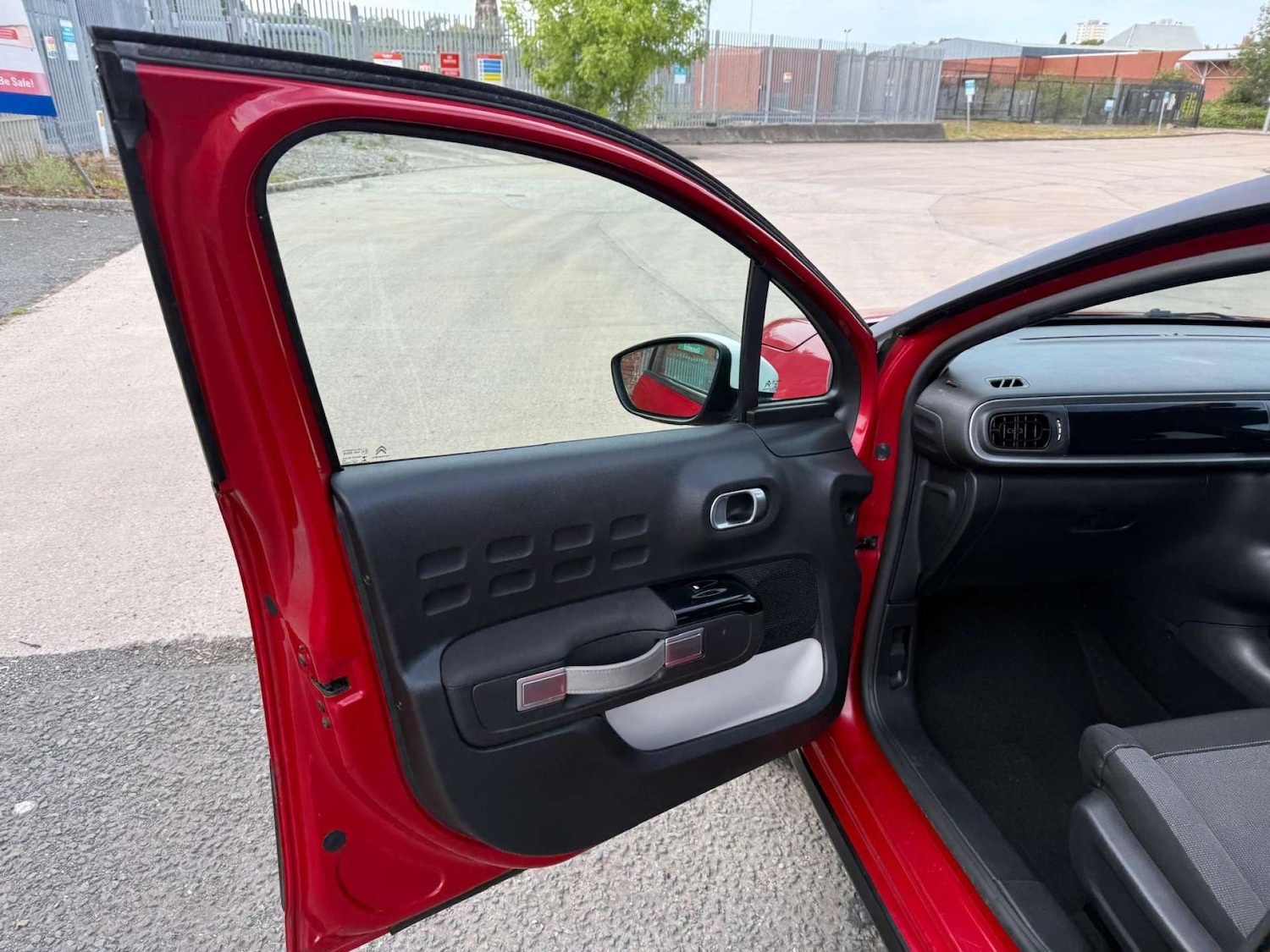 Used Citroen C3 2017 for sale - 76601016: Photo 27