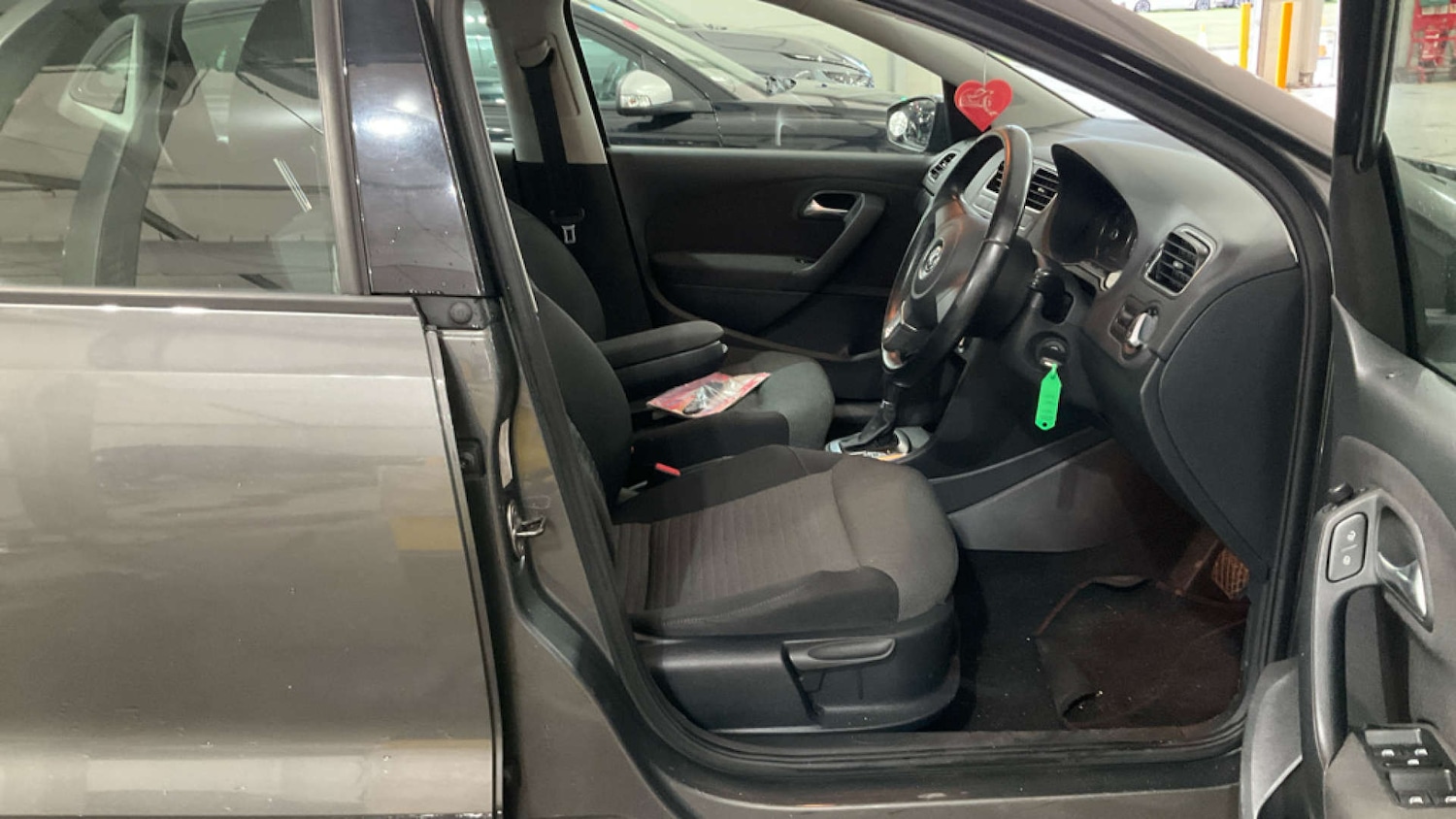 Used Volkswagen Polo 2010 for sale - 76666272: Photo 9