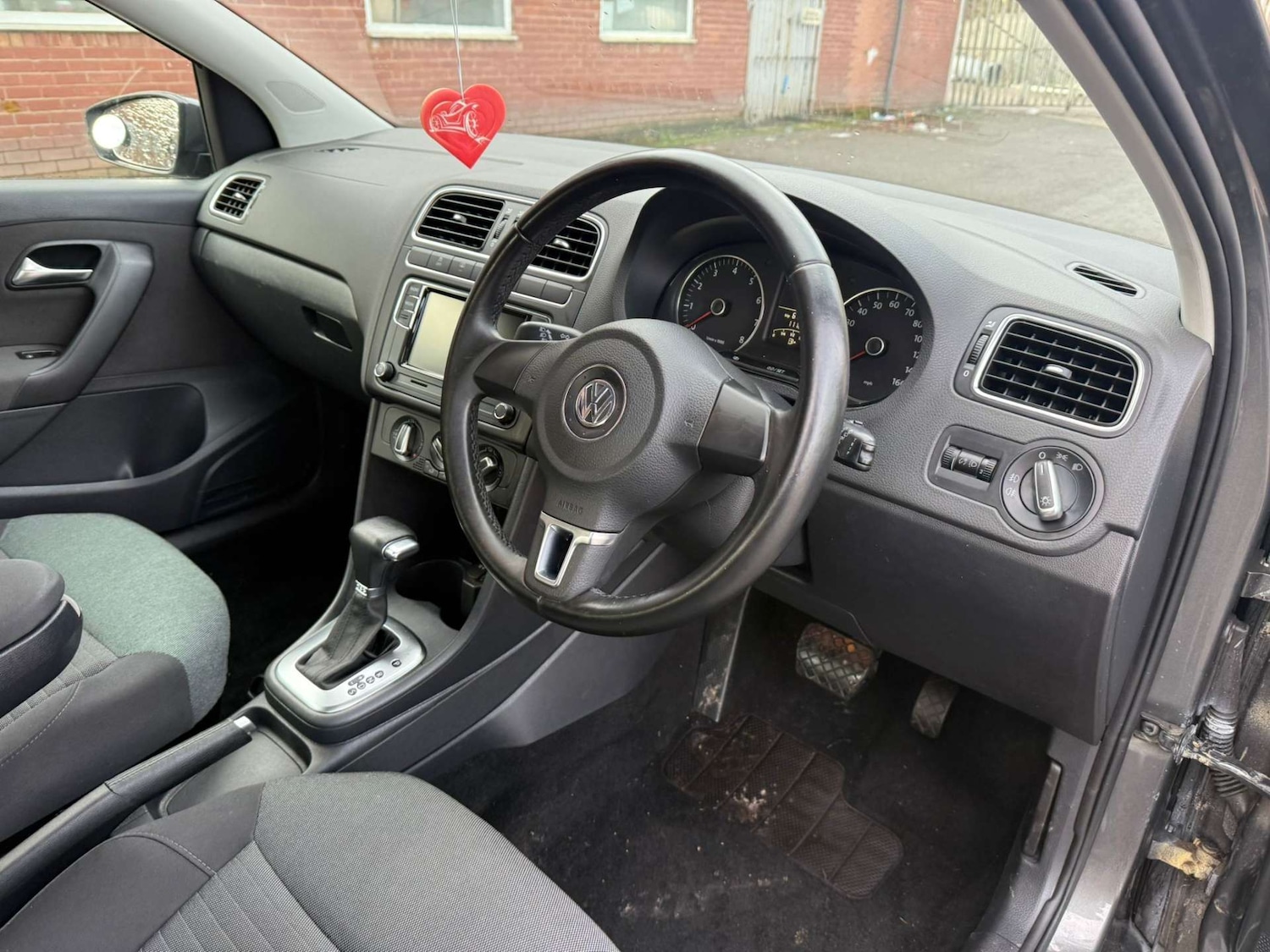 Used Volkswagen Polo 2010 for sale - 77328572: Photo 10