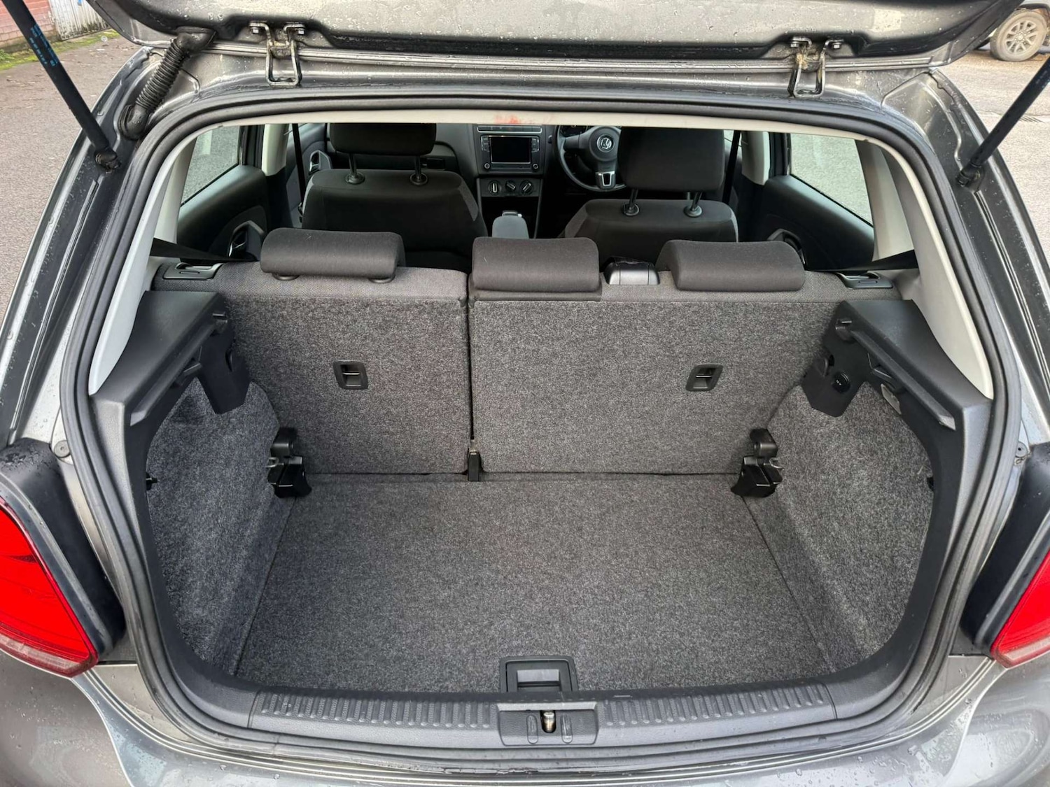 Used Volkswagen Polo 2010 for sale - 77328572: Photo 11