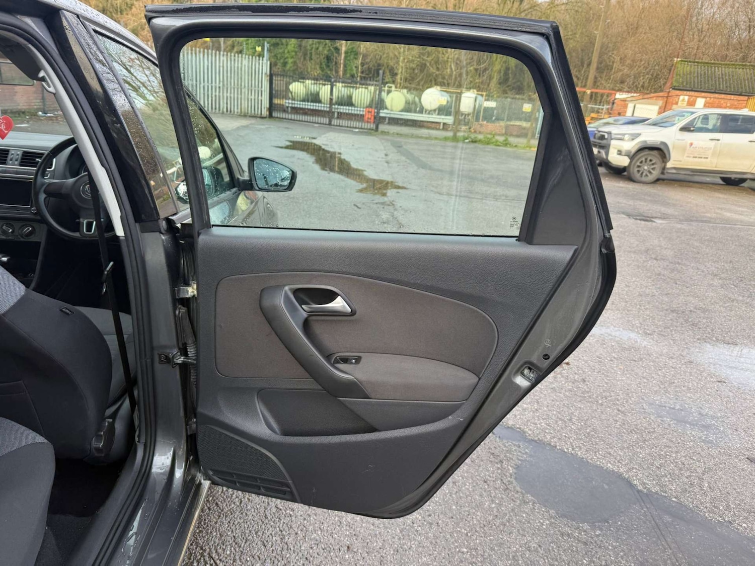 Used Volkswagen Polo 2010 for sale - 77328572: Photo 23