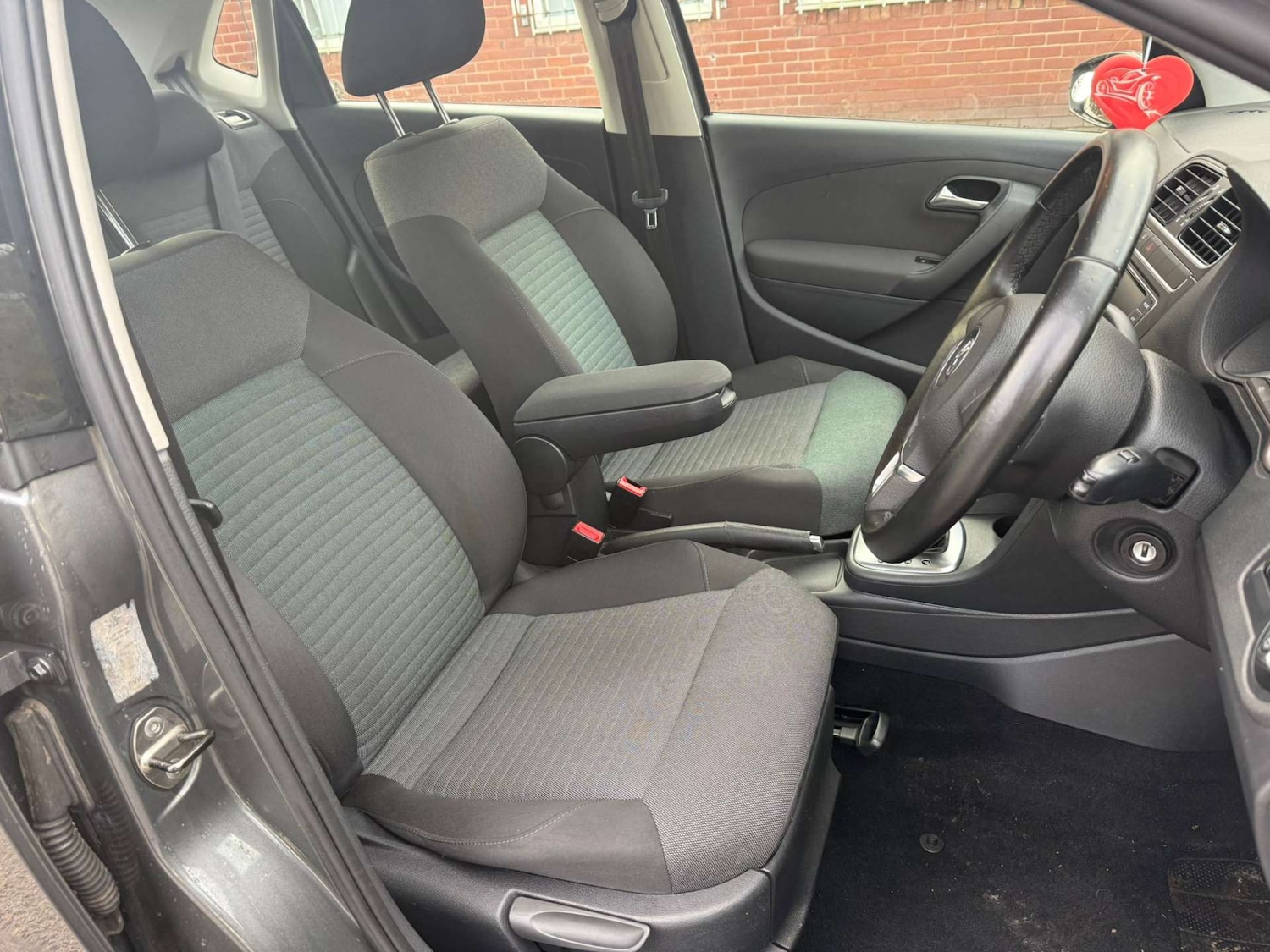 Used Volkswagen Polo 2010 for sale - 77328572: Photo 29