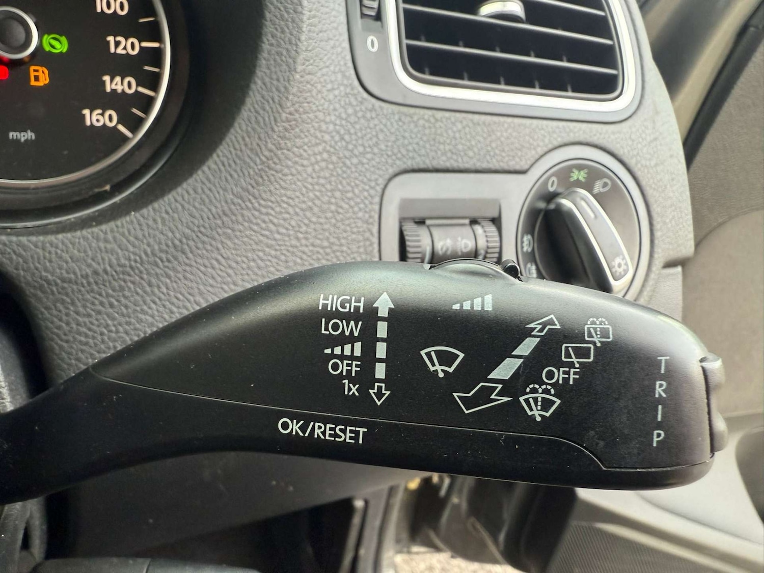 Used Volkswagen Polo 2010 for sale - 77328572: Photo 32