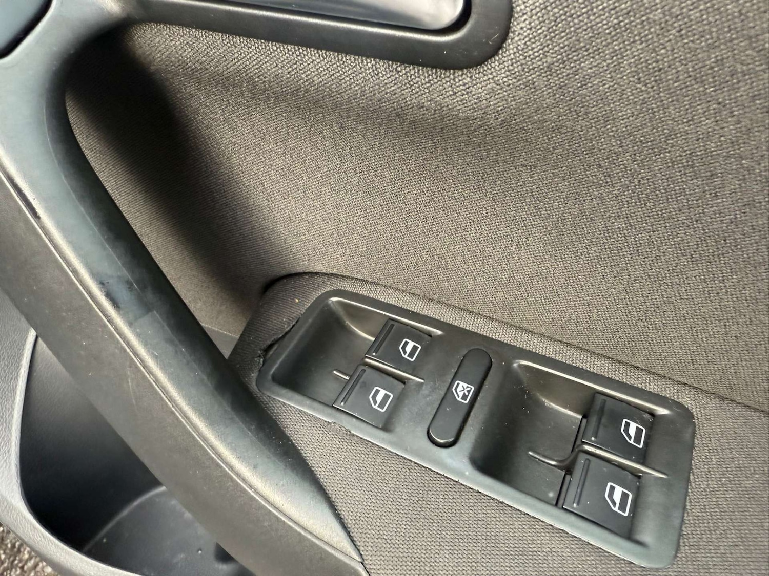 Used Volkswagen Polo 2010 for sale - 77328572: Photo 41