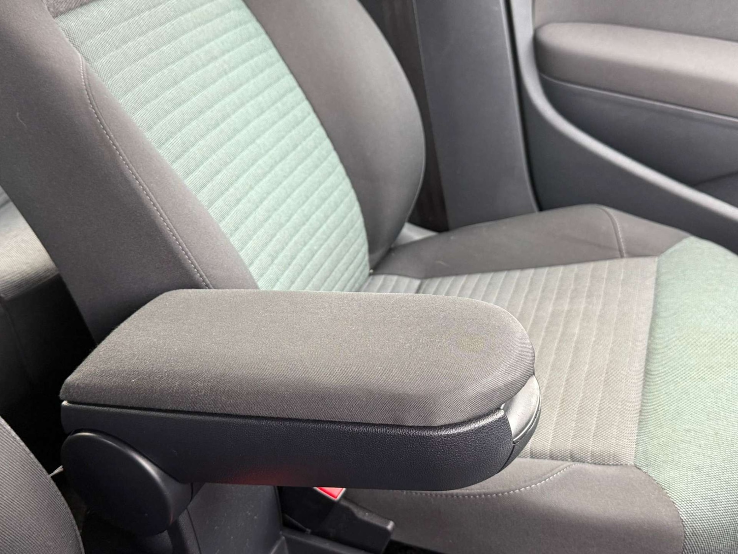 Used Volkswagen Polo 2010 for sale - 77328572: Photo 43