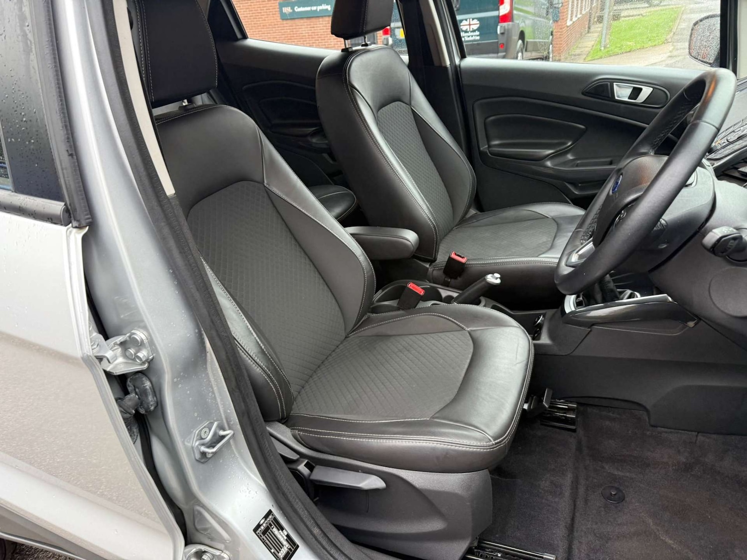 Used Ford Ecosport 2017 for sale - 76362905: Photo 33