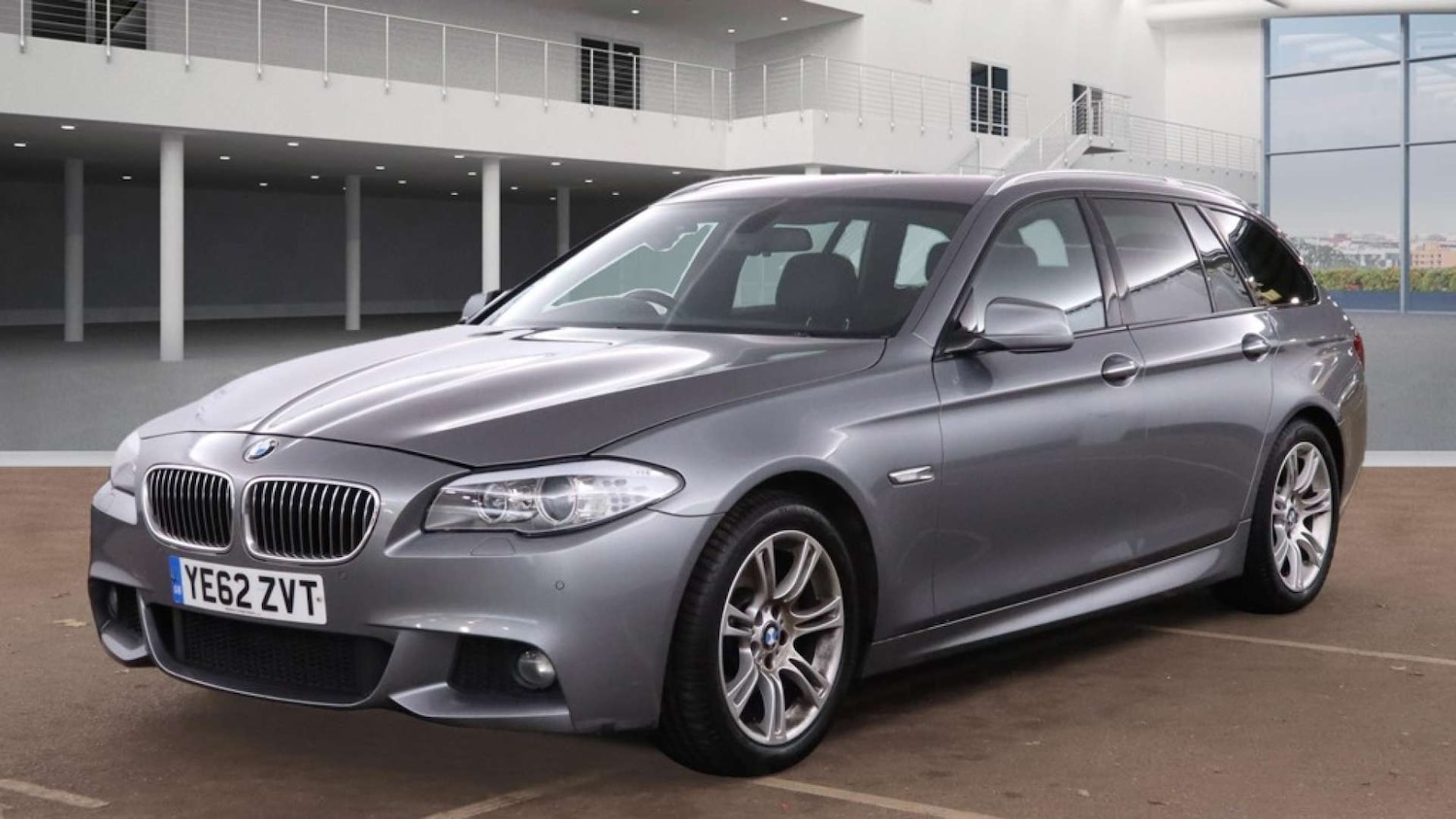 Used BMW 5 Series 2012 for sale - 76565647: Photo 2