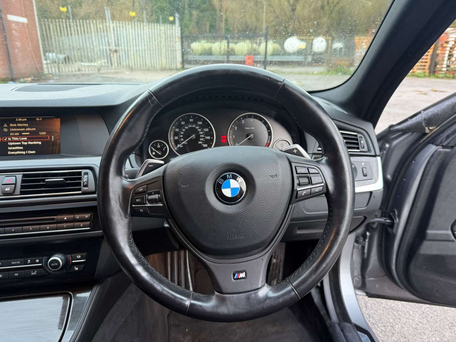 Used BMW 5 Series 2012 for sale - 76565647: Photo 40