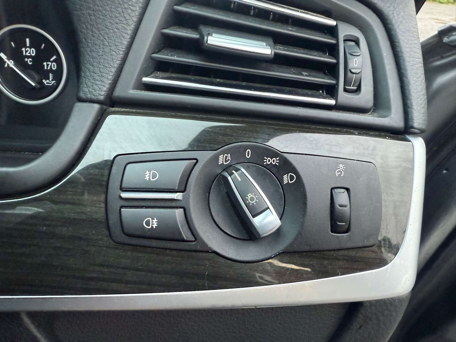 Used BMW 5 Series 2012 for sale - 76565647: Photo 42