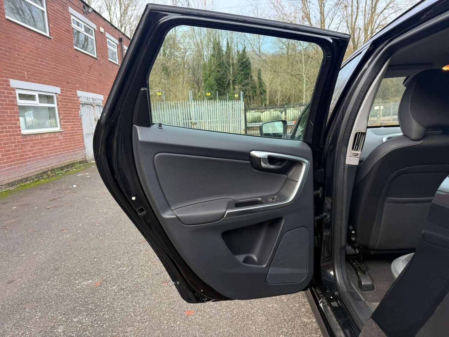 Used Volvo XC60 2014 for sale - 76565662: Photo 23