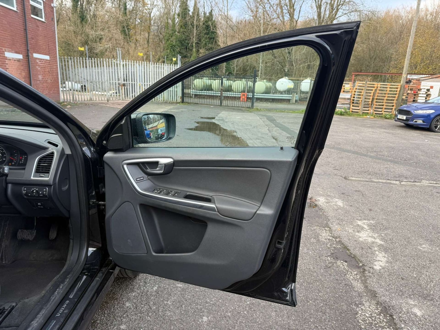 Used Volvo XC60 2014 for sale - 76565662: Photo 34