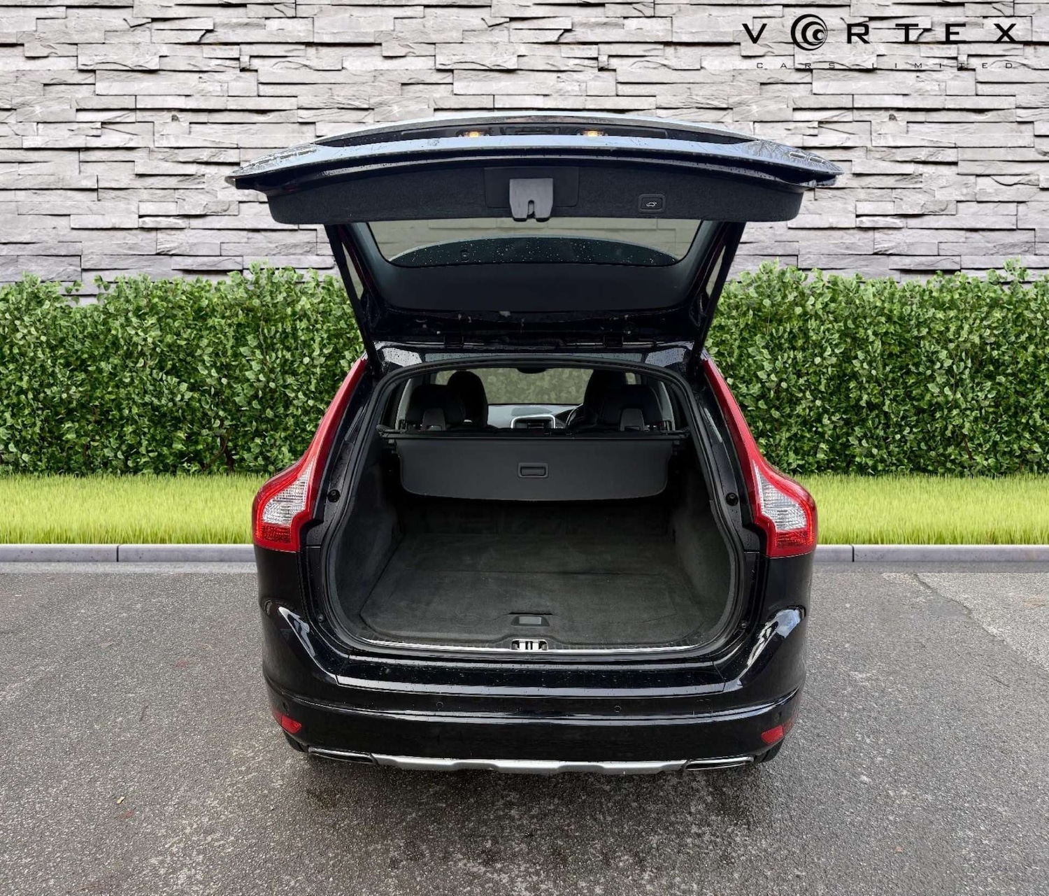 Used Volvo XC60 2014 for sale - 76565662: Photo 9