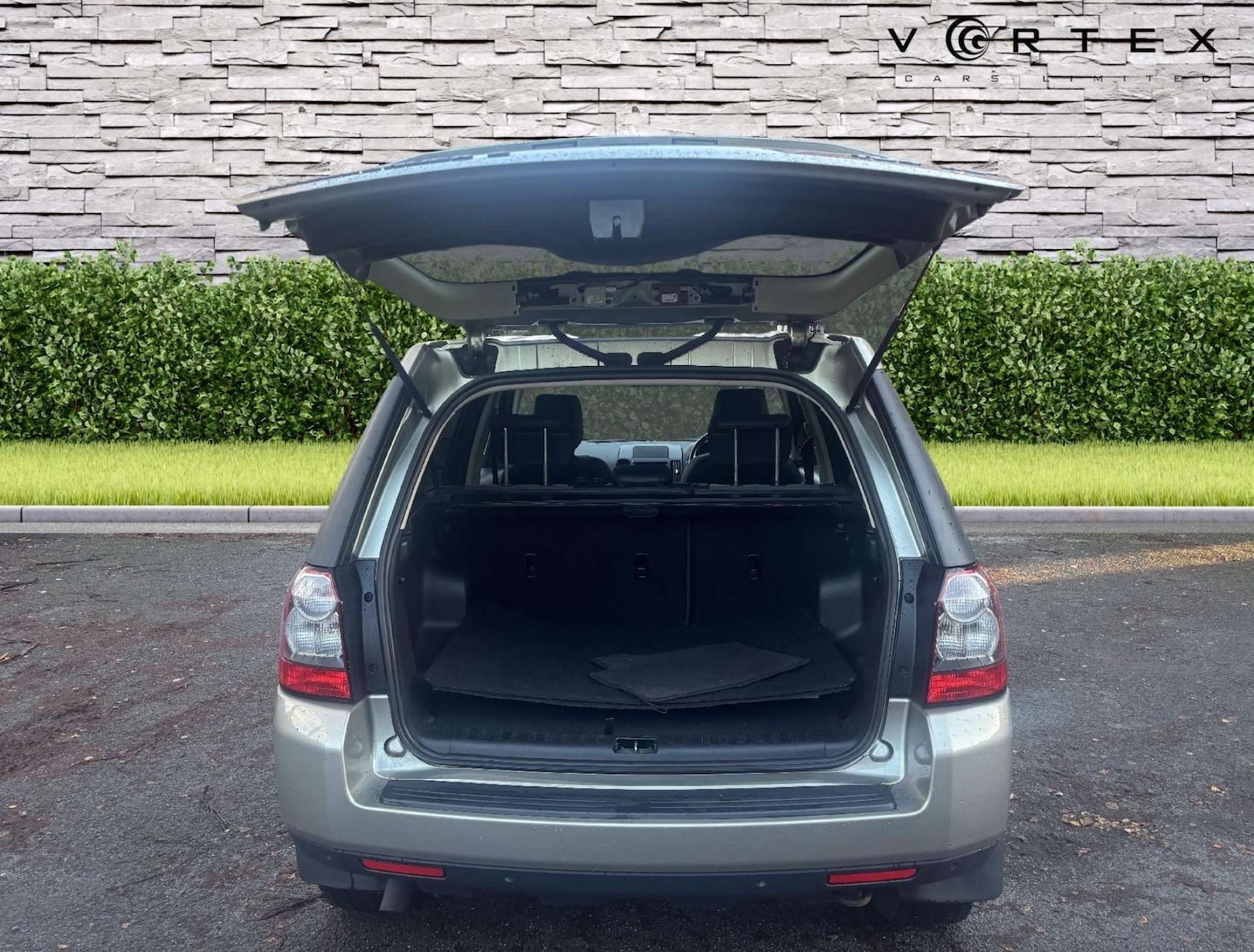 Used Land Rover Freelander 2012 for sale - 76949865: Photo 7