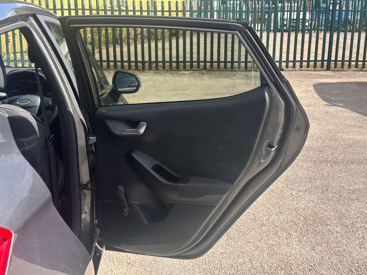 Used Ford Fiesta 2017 for sale - 76845367: Photo 40