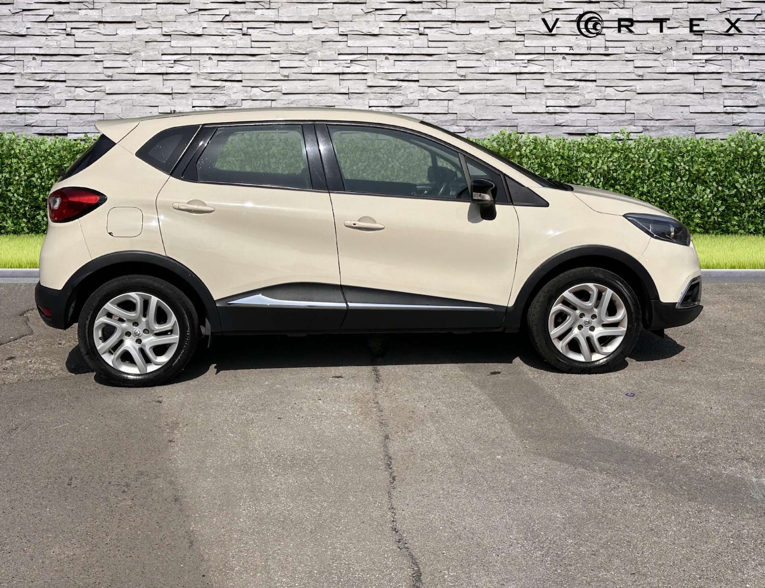 Used Renault Captur 2016 for sale - 76362953: Photo 10