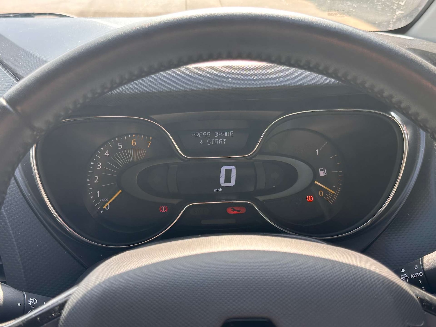 Used Renault Captur 2016 for sale - 76362953: Photo 15