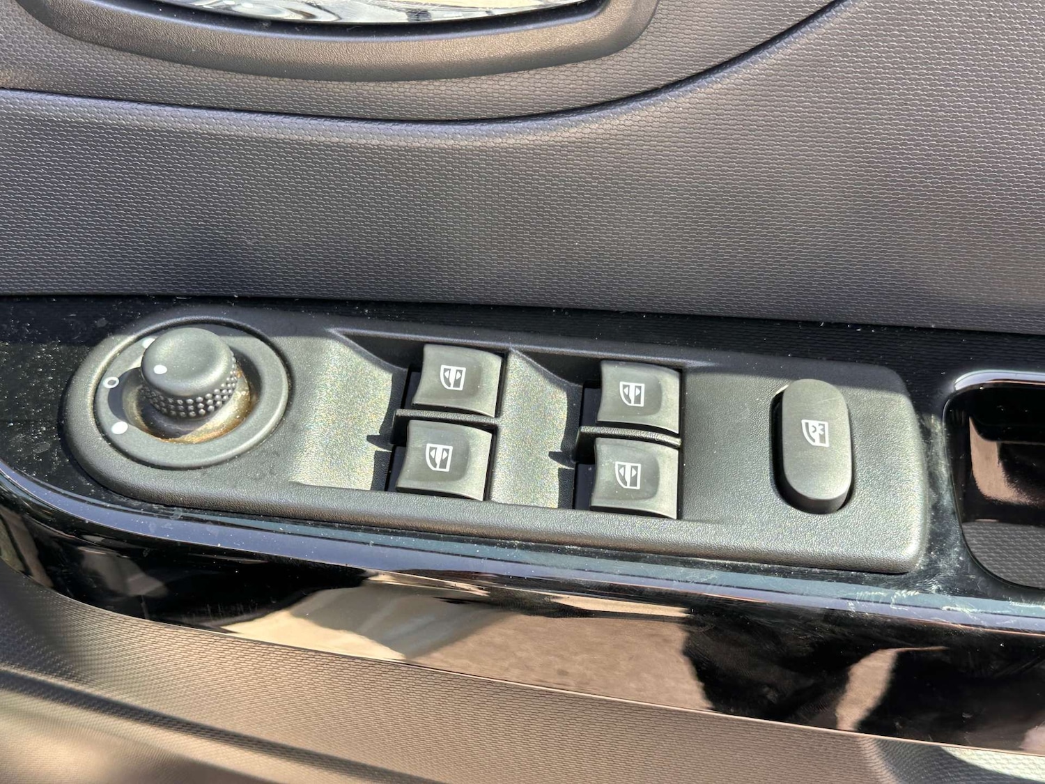 Used Renault Captur 2016 for sale - 76362953: Photo 27