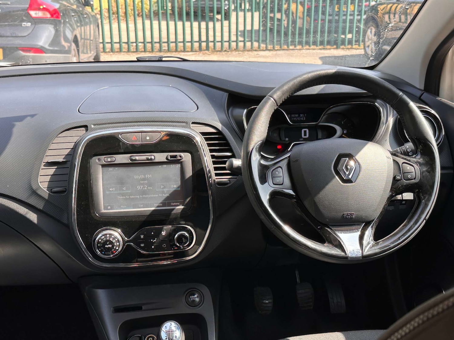 Used Renault Captur 2016 for sale - 76362953: Photo 32