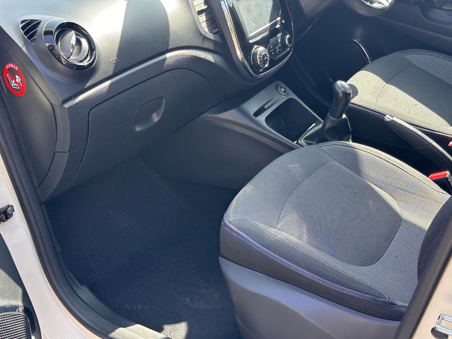 Used Renault Captur 2016 for sale - 76362953: Photo 36