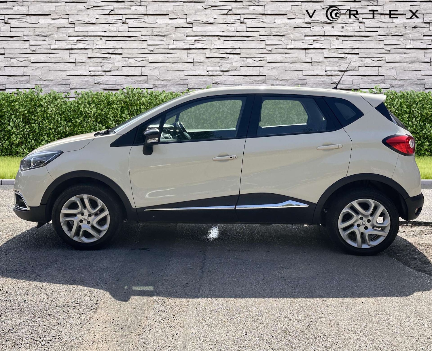 Used Renault Captur 2016 for sale - 76362953: Photo 5