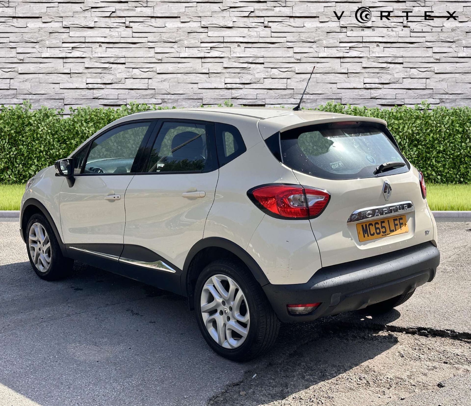 Used Renault Captur 2016 for sale - 76362953: Photo 6