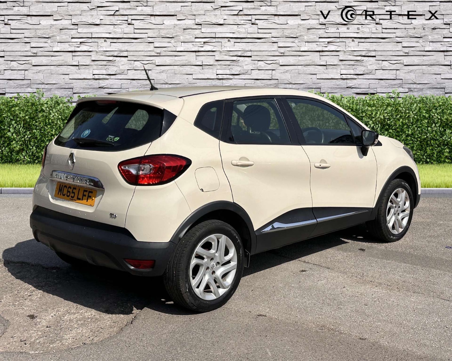Used Renault Captur 2016 for sale - 76362953: Photo 9