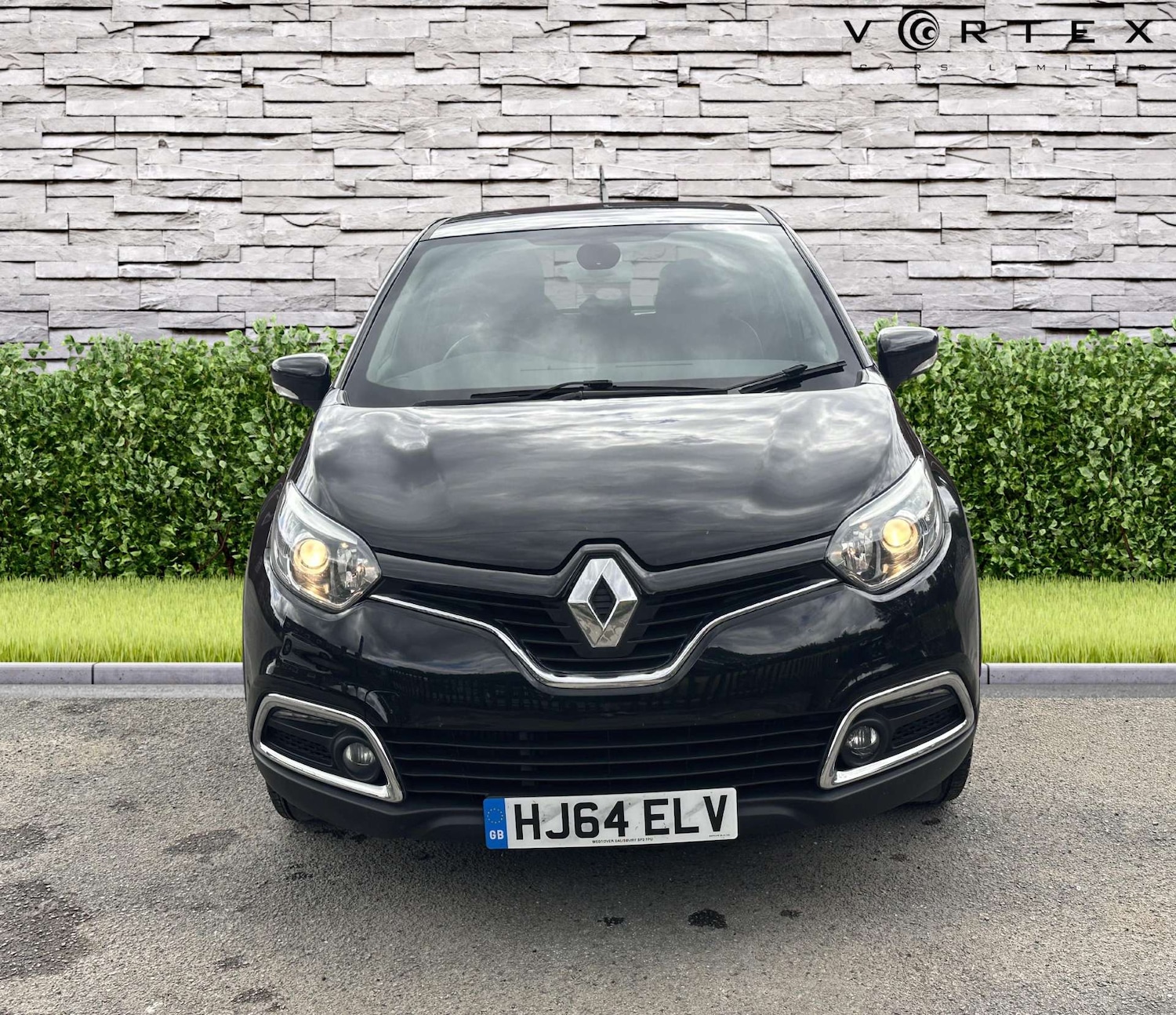 Used Renault Captur 2014 for sale - 76362948: Photo 2