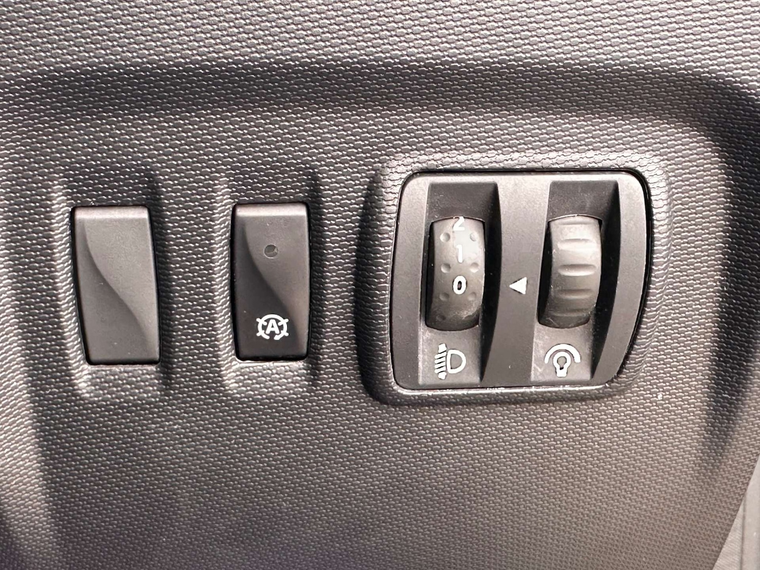 Used Renault Captur 2014 for sale - 76362948: Photo 24