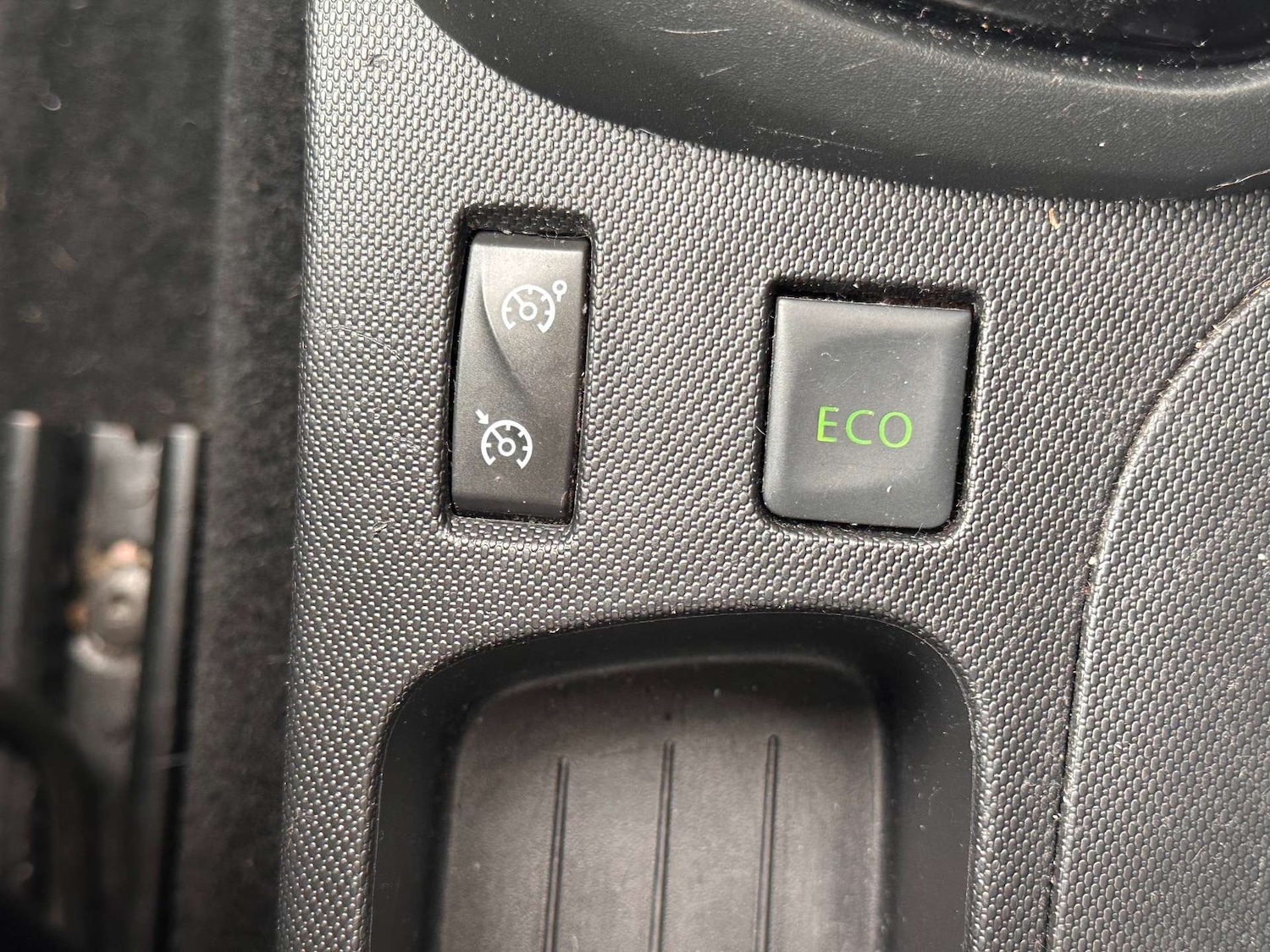 Used Renault Captur 2014 for sale - 76362948: Photo 50