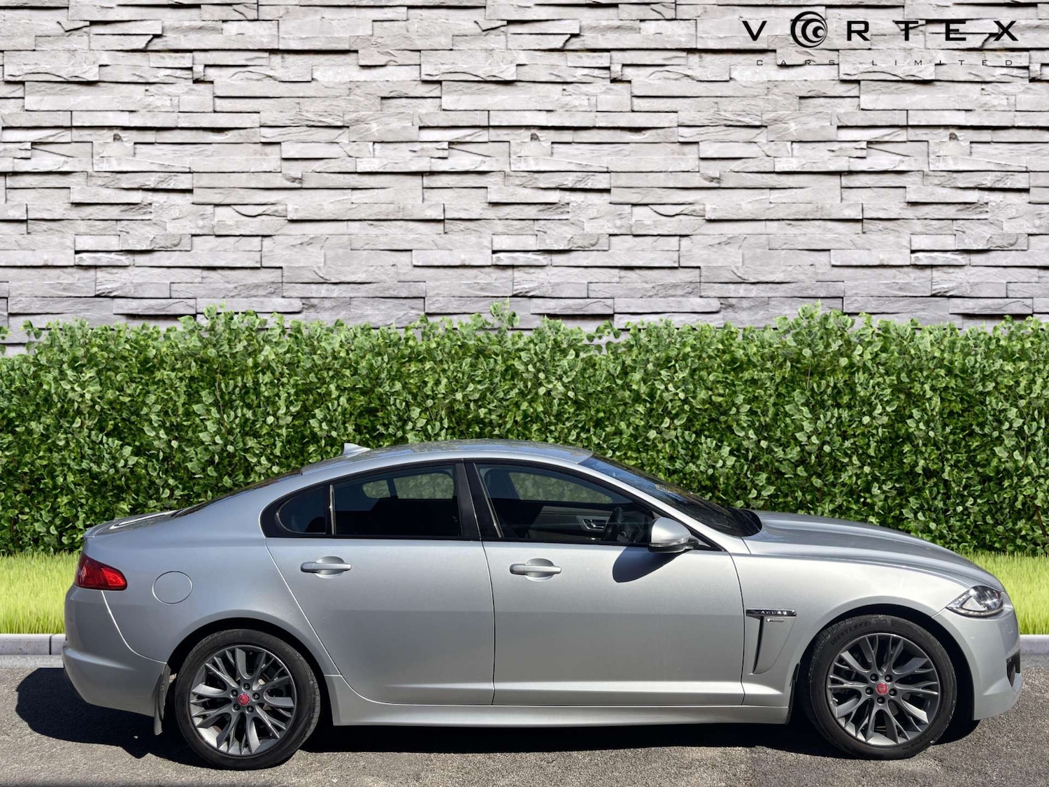 Used Jaguar XF 2014 for sale - 76362949: Photo 10